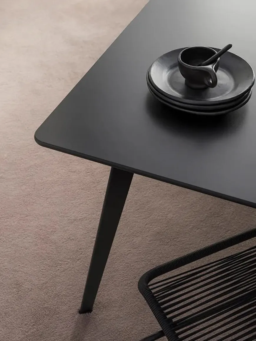 JW2090 bord fra Montana