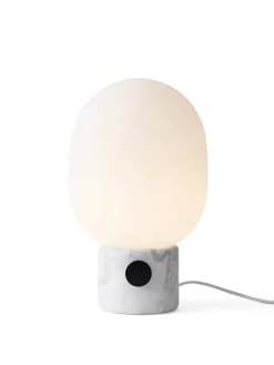 JWDA Concrete Bordlampe fra Audo Copenhagen