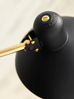 Kaiser Idell Gulvlampe fra Fritz Hansen