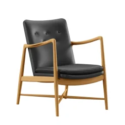 Kaminstolen, valnød af Finn Juhl