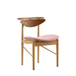 Karmstolen, eg olie/valnød af Finn Juhl