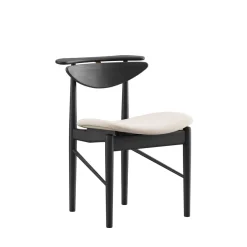 Karmstolen, eg olie/valnød af Finn Juhl