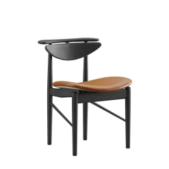 Karmstolen, eg olie/valnød af Finn Juhl