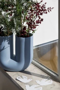 Kink Vase, light green fra Muuto