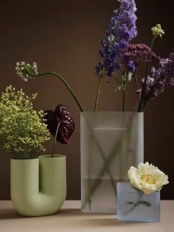 Kink vase, sand fra Muuto