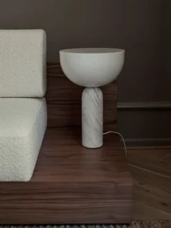 Kizu Bordlampe Large, Kunis Breccia Marble fra New Works