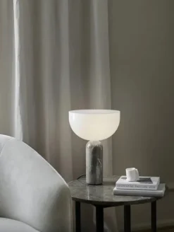 Kizu Bordlampe Small, Kunis Breccia Marble fra New Works