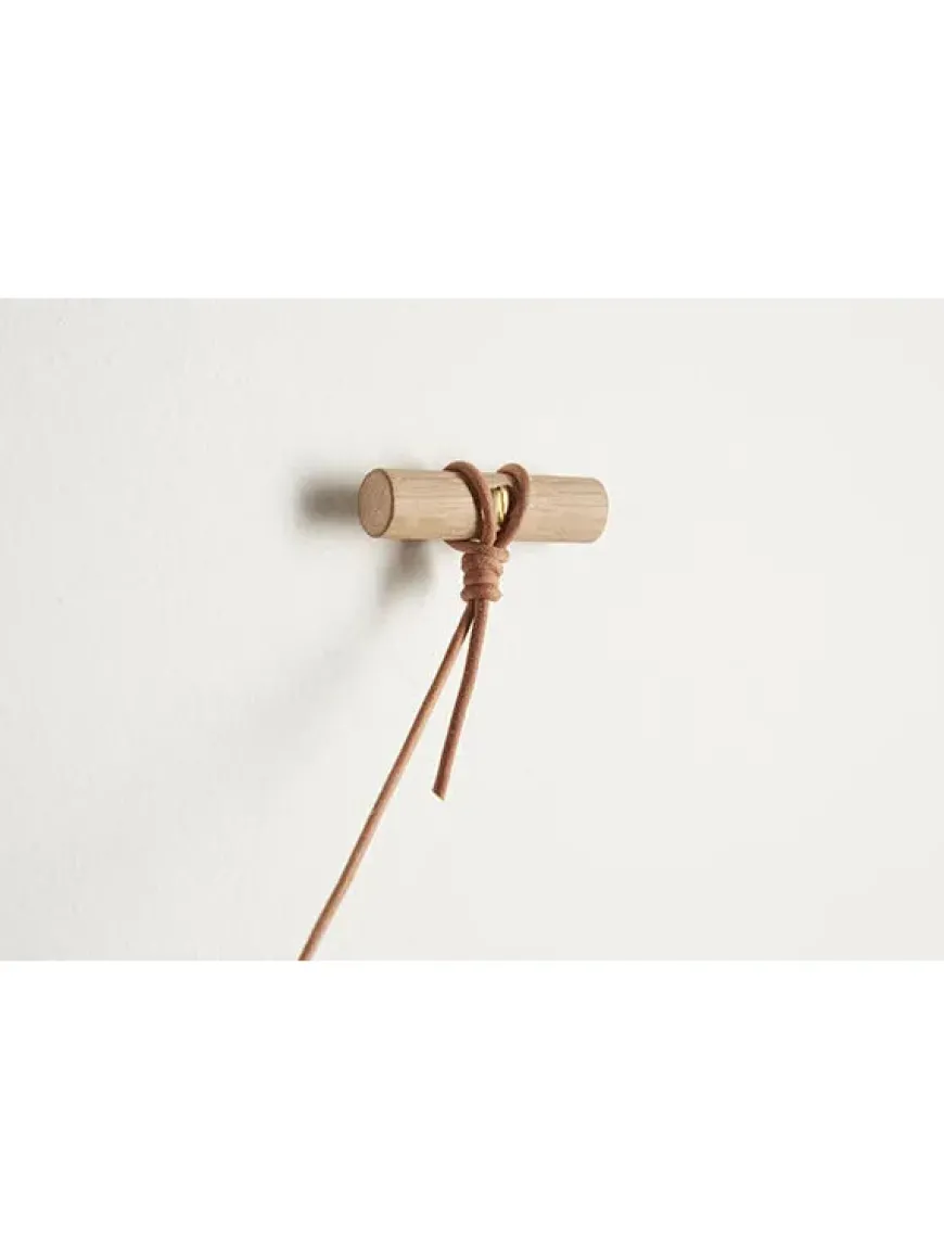 Knaegt Coat Rack fra Woud