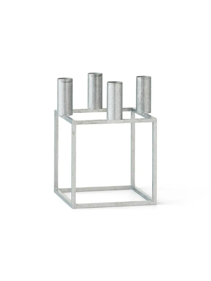 Kubus 4 Lysestage, bruneret kobber fra Audo Copenhagen