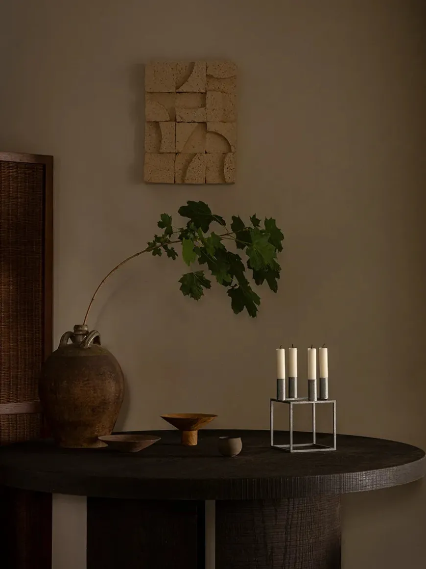 Kubus 4 Lysestage, bruneret kobber fra Audo Copenhagen