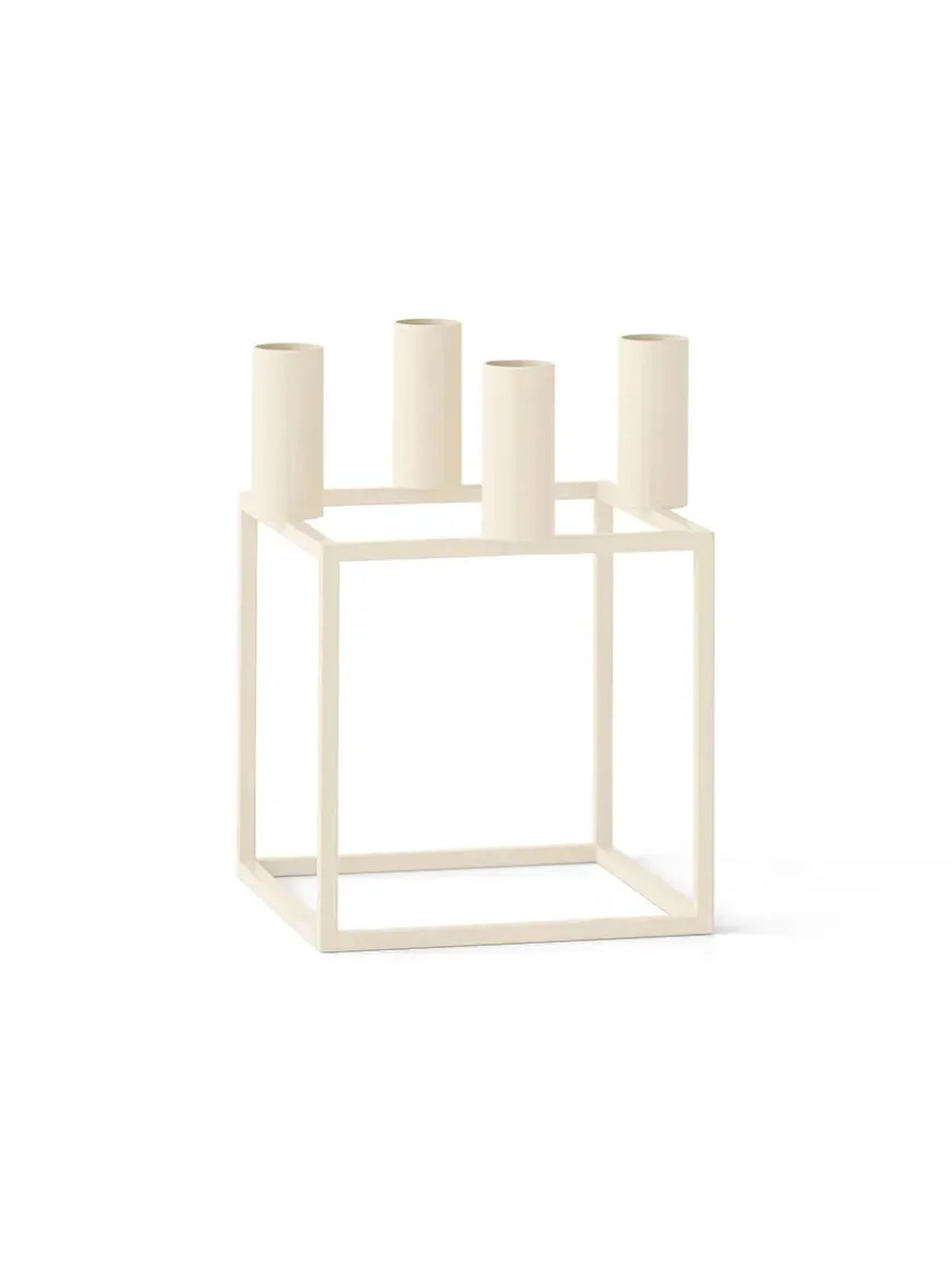 Kubus 4 Lysestage, ivory fra Audo Copenhagen