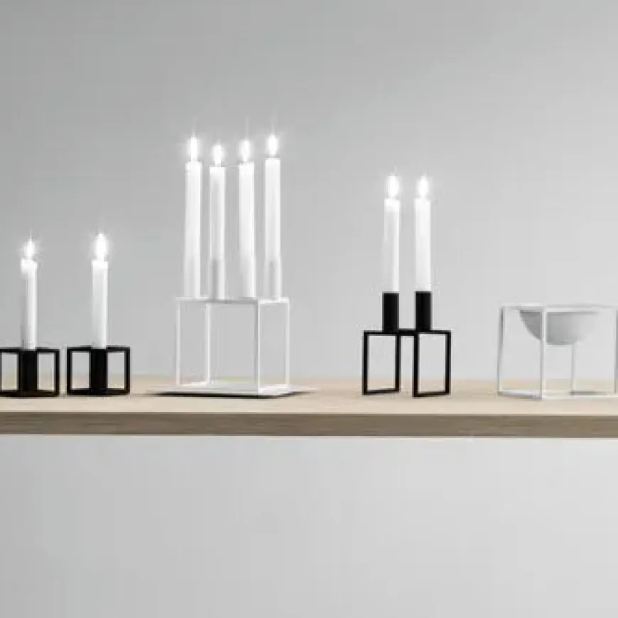 Kubus 4 Lysestage, sort fra Audo Copenhagen