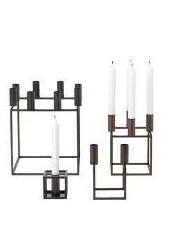 Kubus 4 Lysestage, sort fra Audo Copenhagen