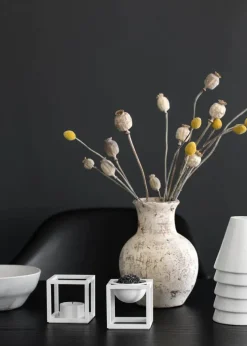 Kubus T Lysestage, guldbelagt fra Audo Copenhagen