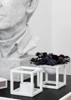 Kubus T Lysestage, sort fra Audo Copenhagen