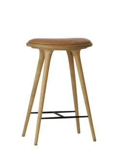 Lav barstol i mørkbejdset bøg fra Mater