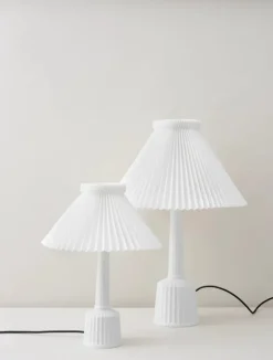 Lille Esben Klint bordlampe fra Lyngby Porcelæn