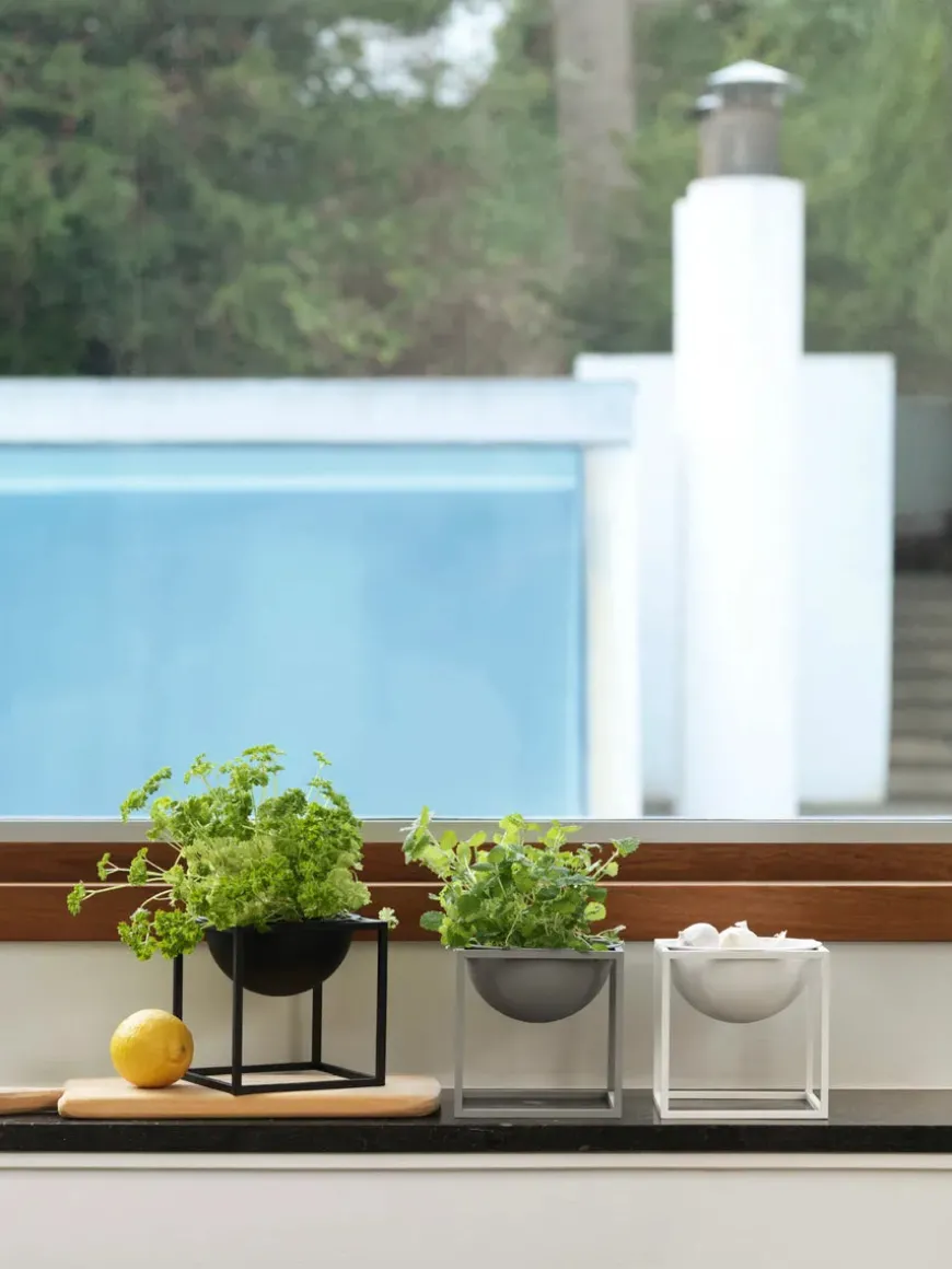 Lille Kubus Skål, sort fra Audo Copenhagen