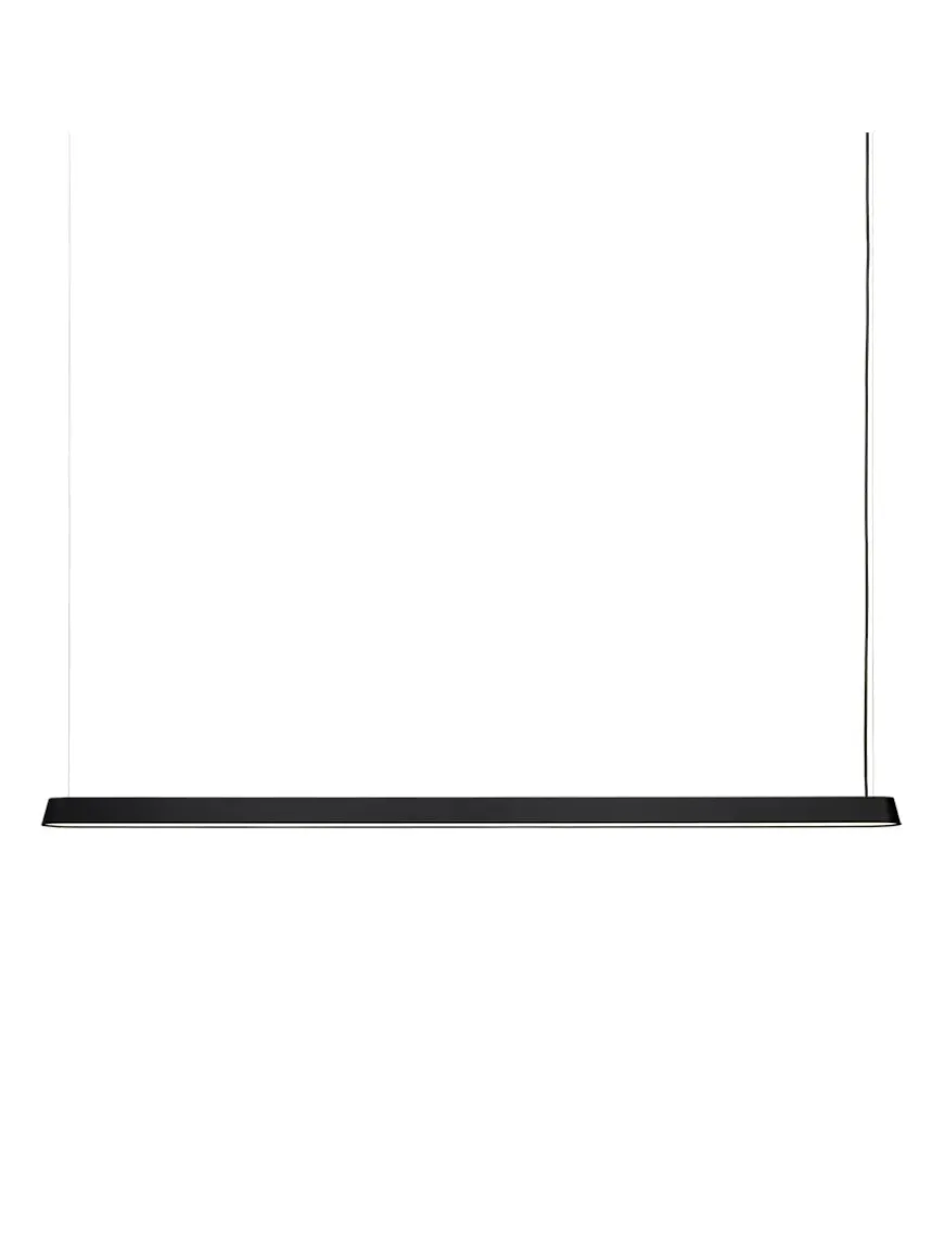 Linear Pendant Lamp 169,2 cm, black fra Muuto