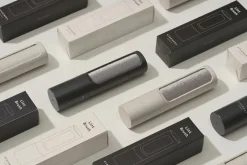 Lint Brush, Dark Grey fra Steamery Stockholm