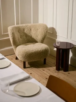 Little Petra inkl. skammel, Sheepskin Moonlight fra &Tradition