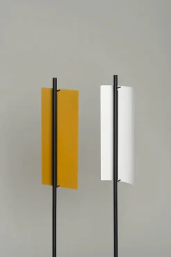 Lámina Dorada 45 Gulvlampe fra Santa and Cole