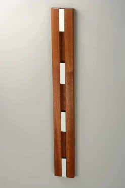 Lodret KNAX knagerække fra LoCa