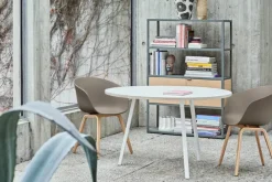 Loop Stand Round Table fra Hay