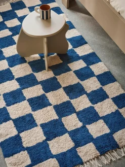 Mara Washable Rug 90 x 150 cm, deep blue fra Ferm Living