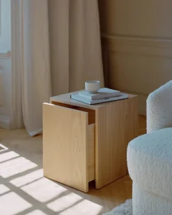 Mass Side Table, black fra New Works