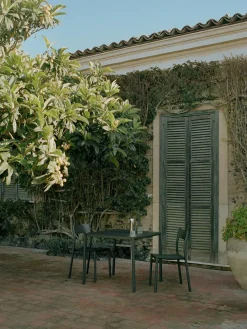 May Spisebord 85 x 85, dark green fra New Works