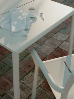 May Spisebord 85 x 85, dark green fra New Works