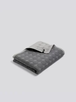 Mega Dot Sengetæppe fra Hay