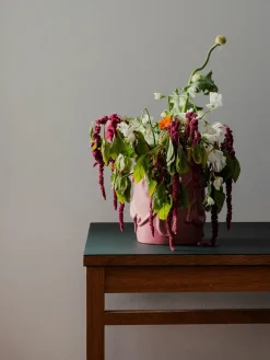 Michael Kvium Jam Vase, juniper fra raawii