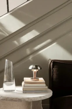 Mineral Sculptural Table fra Ferm Living