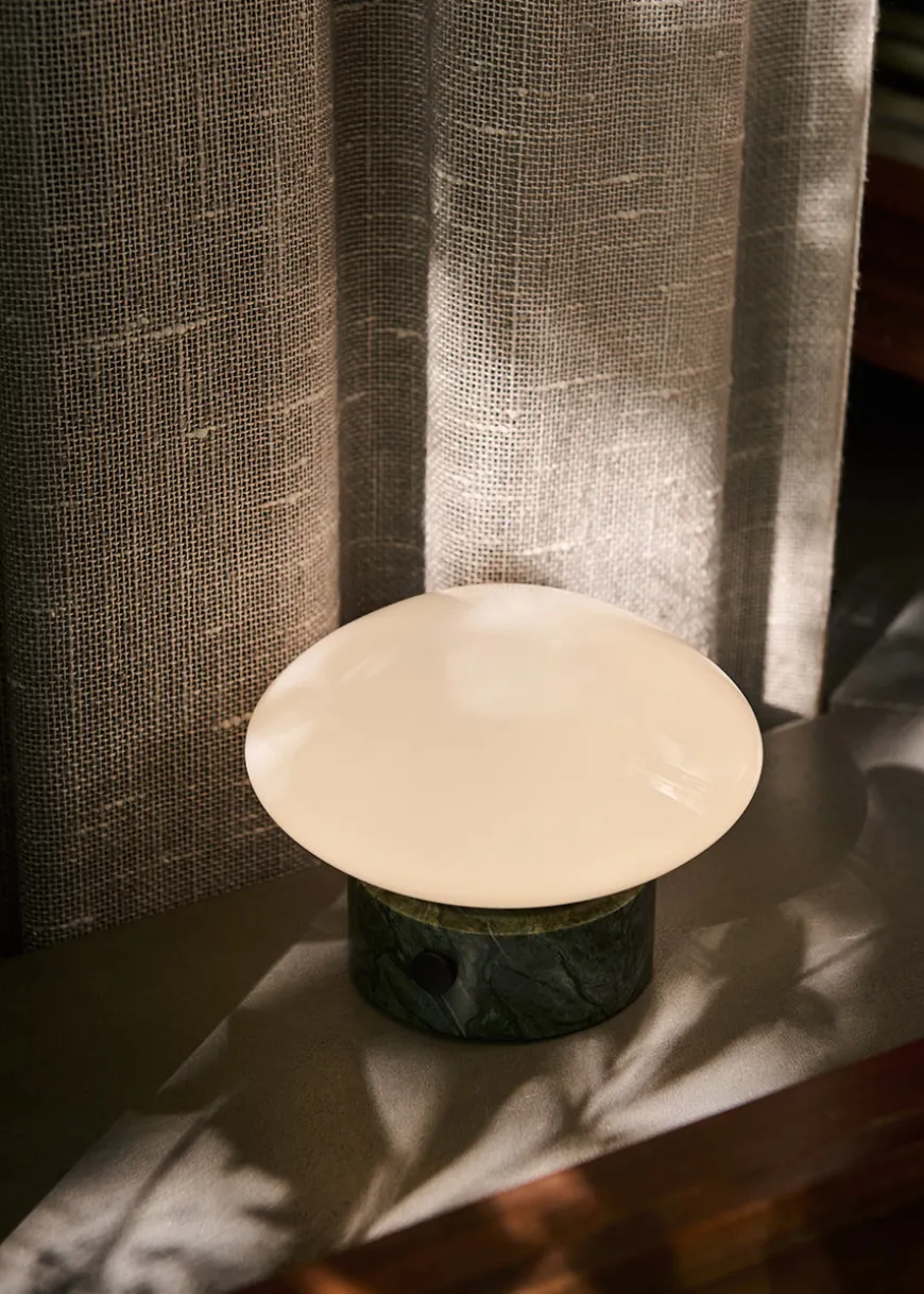 Mist AP21 Portable Bordlampe fra &Tradition