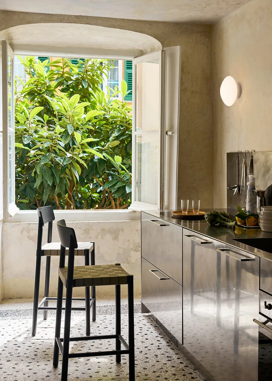 Mist AP22 væg- og loftlampe fra &Tradition