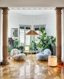 Model 597 Gulvlampe fra GUBI