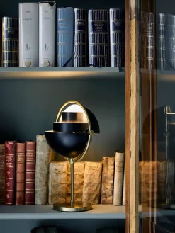 Multi-Lite Portable Bordlampe, krom fra GUBI