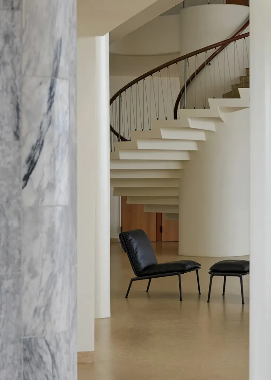 Muno LN18 Lounge Chair fra &Tradition