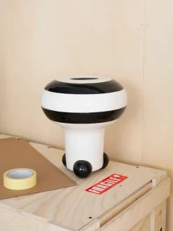 Mushroom Vase, fancy pink/green fra raawii