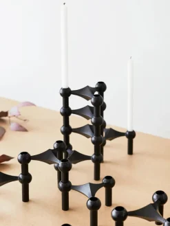 Nagel Lysestage, børstet messing fra STOFF Nagel