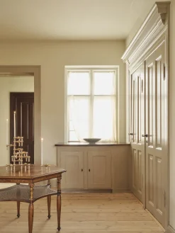 Nagel Lysestage, sort krom fra STOFF Nagel