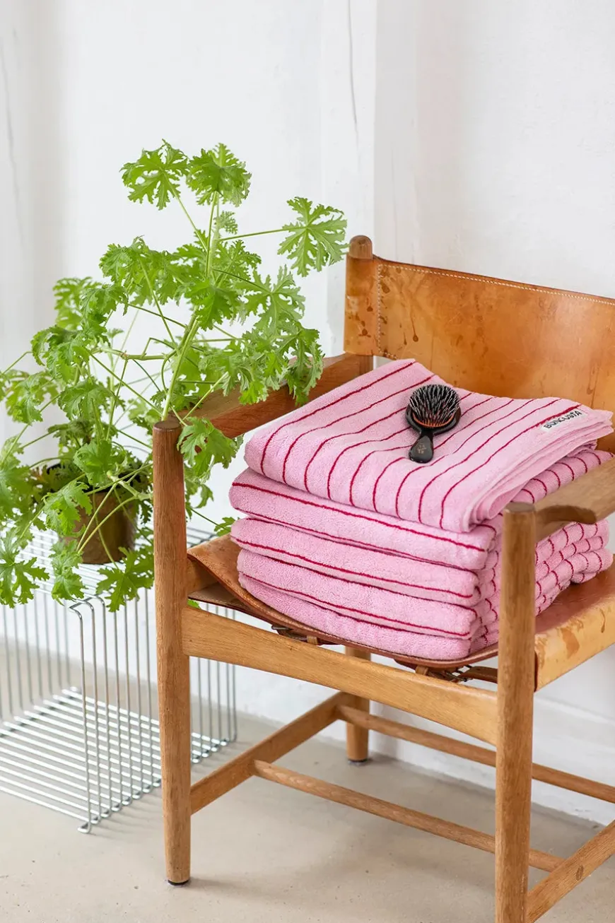 Naram towel - Soft Fuchsia fra Bongusta