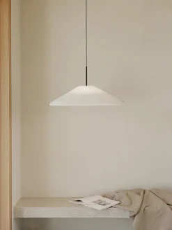 Nebra Pendant Lamp Large fra New Works