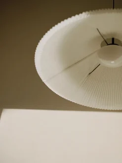 Nebra Pendant Lamp Large fra New Works