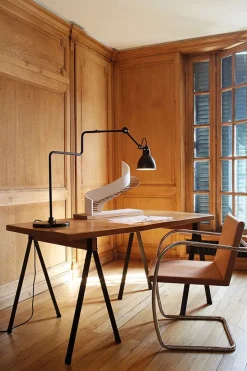 Nr. 317 bordlampe fra Lampe Gras