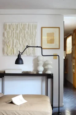 Nr. 411 gulvlampe fra Lampe Gras