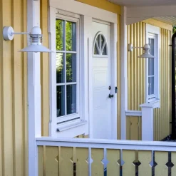 Nyhavn, hvid væglampe fra Louis Poulsen