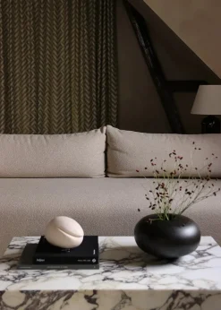 Offset Sofa 3-Seater, bouclé 08 fra Audo Copenhagen